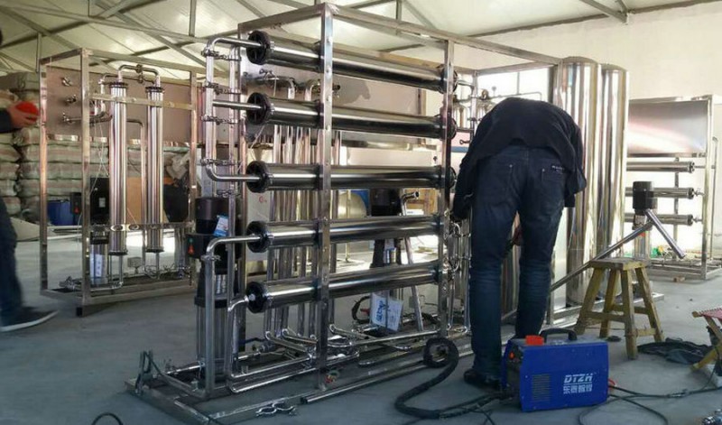 長春1-5噸反滲透純凈水設備多少錢匯河長春分廠優(yōu)質(zhì)商品價格合理