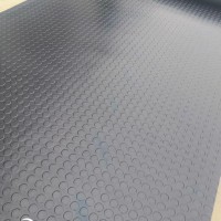 絕緣橡膠板的特點(diǎn)和存儲(chǔ)方式