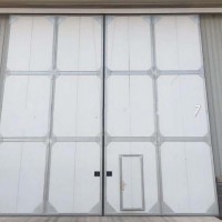 工業(yè)門、、大型工業(yè)門、工業(yè)提升門、工業(yè)平移門、工業(yè)折疊門、、垂直提升門、提升轉折門、工廠廠房門、廠房大門