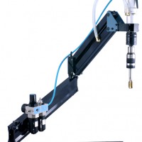 絲錐不易折斷，扭力保護，油水分離的氣動攻絲機MD412